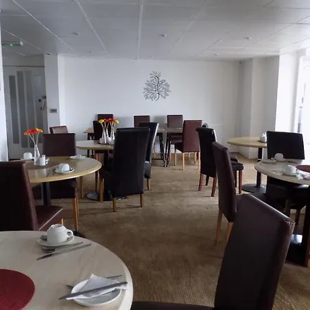 The New Royal Windsor Hotel-2